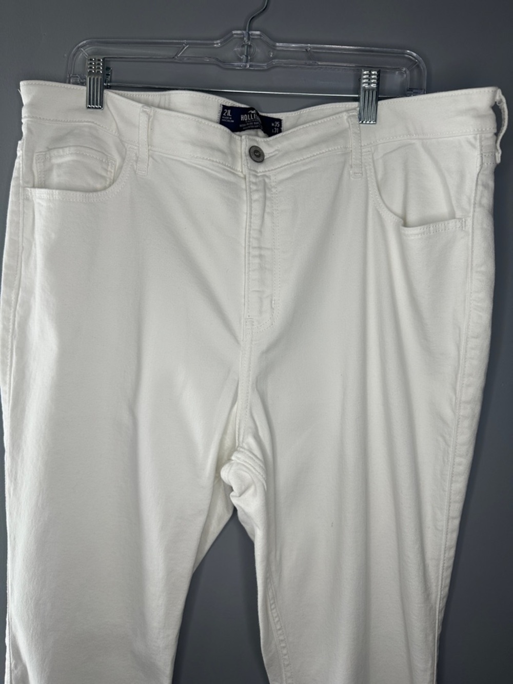 Hollister women’s White High-Rise Super skinny white jeans size 35x31